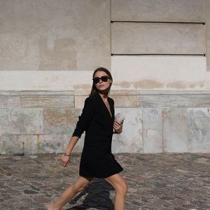 Aritzia Babaton Amell Blazer Dress